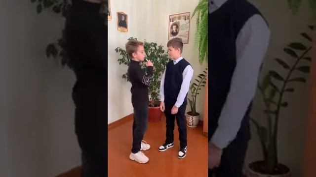 ГУО "СШ №1 г. Шклова" провели Челлендж Моей маме 9 смотреть онлайн