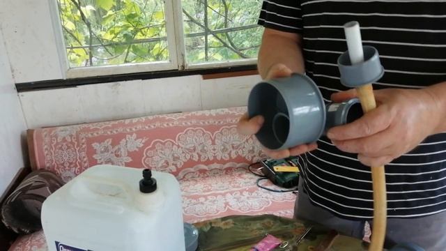 Автопоилка для Домашней Птицы(Кур, Уток)/Как Сделать Поилку из Трубы Ф110/Своими Руками/(0+) смотреть онлайн