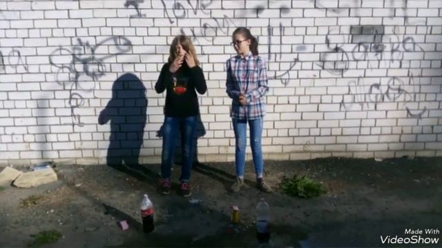 Видео- эксперимент | Cola & Coca Cola | Explosion experiment с Катей | Yulia Buaf смотреть онлайн