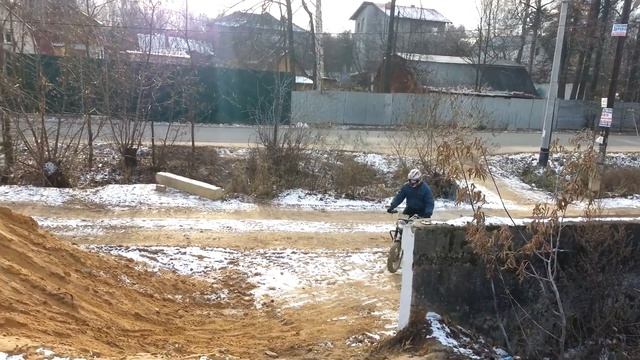 МОТОКРОСС НА МОТОЦИКЛЕ ВОСХОД!!! смотреть онлайн