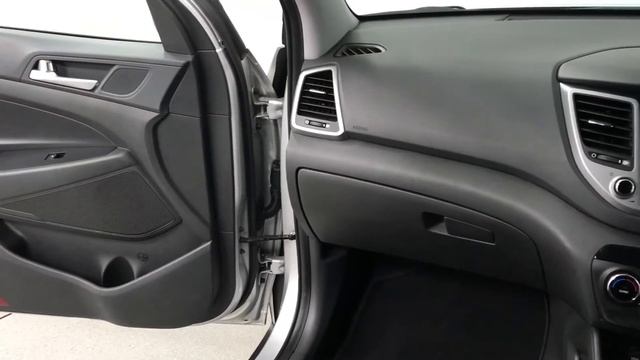 Hyundai Tucson 1.6 GDi Blue Drive SE Nav | Richmond Motor Group | Hampshire & Surrey смотреть онлайн