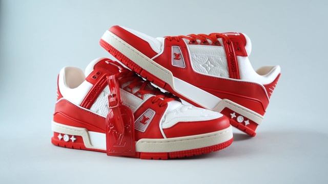 WHY ARE THESE LOUIS VUITTON SNEAKERS SO EXPENSIVE?! (Are They Worth It?) смотреть онлайн