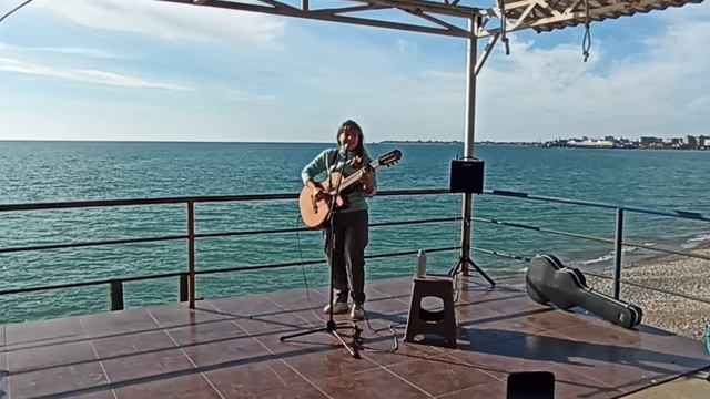 35.Снова на зиму в Абхазию. День 35, часть 2, 10.11.2024. Купаемся в море и слушаем концерт смотреть онлайн