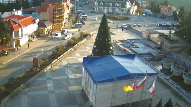 Вебкамера "Площадь Советская". Запись 08.01.2017 16:00:04 смотреть онлайн