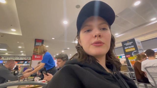 Vlog: //Крашусь и болтаю //👩🎓День в ВУЗе и инсайт по поводу учёбы //Приехала Женя🫶🏻 смотреть онлайн