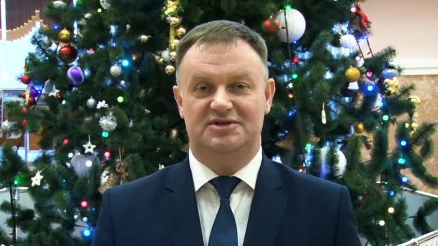 Новогоднее поздравление главы г.п.г Россошь Эдуарда Маркова смотреть онлайн
