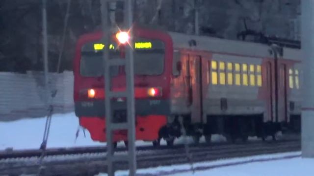 Электропоезд ЭД4М-0037/0326 смотреть онлайн