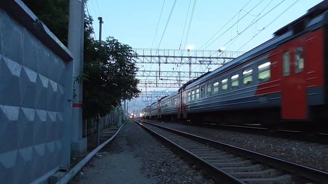 ЭД4М 0380 и ТЭМ2-7785 смотреть онлайн