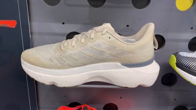 Under Armour HOVR Infinite Pro Colorways смотреть онлайн