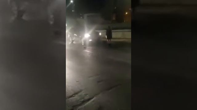 Girl Gets Hit With Traffic Cone For Blocking Highway смотреть онлайн