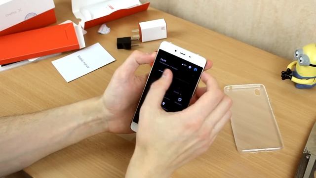 Oneplus X. Распаковка и первый взгляд. смотреть онлайн