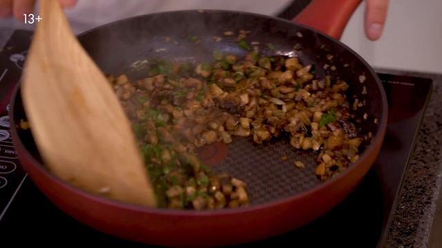 ЖУЛЬЕН С ГРИБАМИ | Тайна вкусного жульена от шеф-повара Кирилла Голикова | НОВОГОДНИЙ СТОЛ 2021 смотреть онлайн