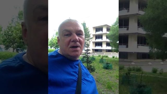 Постучись, и откроется древний ворох листьев упавшей молвы #поэзия #люди #петербург смотреть онлайн