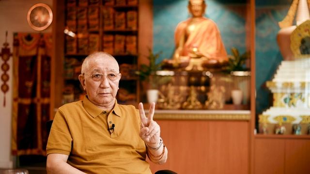 Letting Go of Attachment | HE Dagyab Rinpoche смотреть онлайн