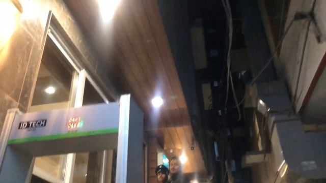 Signature Cafe Majnu Ka Tila|Signature Bridge Restaurant |Best couple cafe in Delhi смотреть онлайн