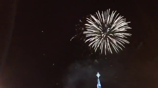 Фейерверк Новый год 2015 в Уральске смотреть онлайн