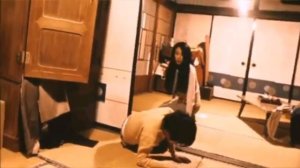 Женщина с разрезанным ртом