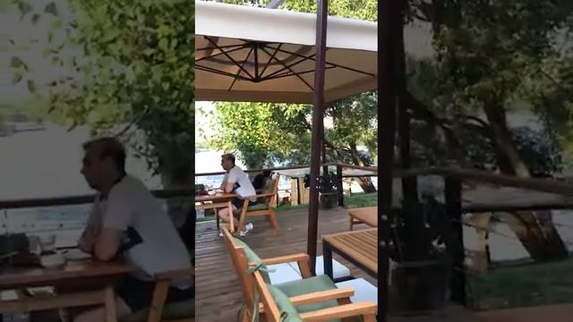 Отзыв об уличных зонтах 4х4 на боковой опоре City Zont смотреть онлайн