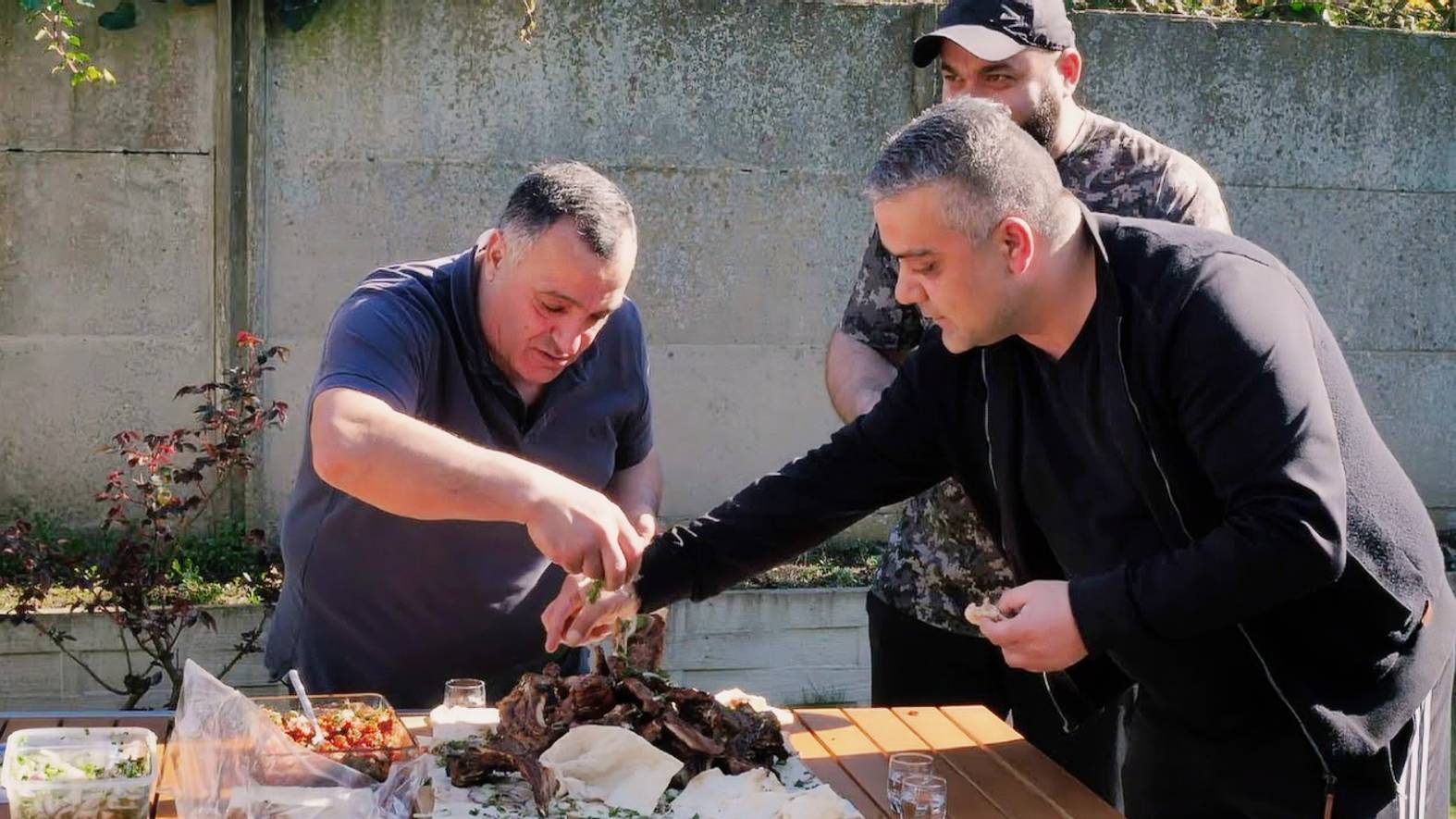 Как приготовить шашлык из баранины на мангале. Рецепт от Жоржа смотреть онлайн