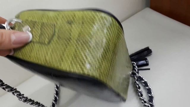 Женская кожаная сумочка на цепочке с зеленым питоном ручной работы от Astery Leather Goods смотреть онлайн