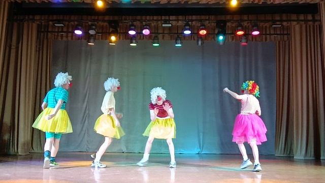 Клоунада - НТЮА ДОМ смотреть онлайн