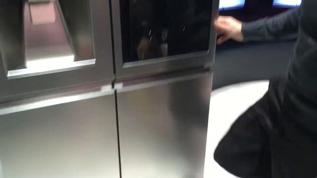 LG Signature Refrigerator at CES 2016 смотреть онлайн