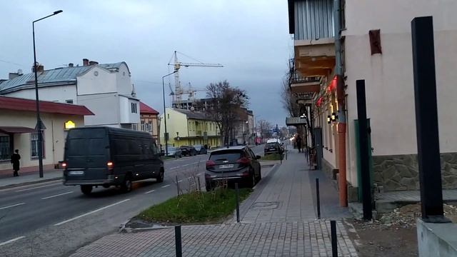 Львів 2021: вулиця Хмельницького після ремонту, нова забудова, Алмазінструмент, фабрика повидла смотреть онлайн