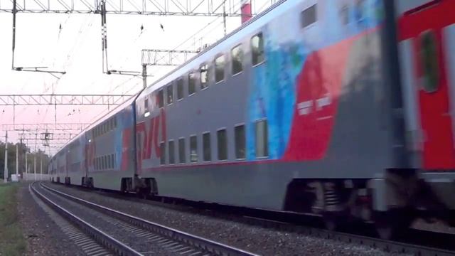 ЭП20-036 с двухэтажным поездом №104 "Адлер – Москва" смотреть онлайн