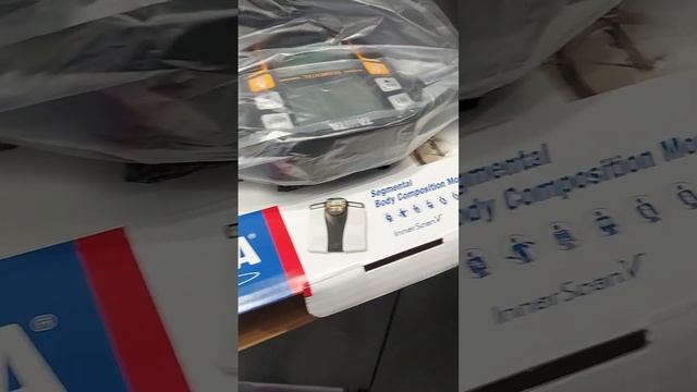 Видеообзор подарков, которые можно получить в рамках кампании по приглашению «Окружи себя заботой» смотреть онлайн