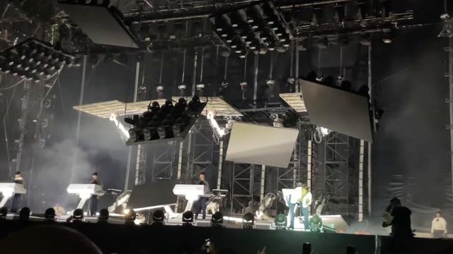 Stromae - Formidable - Rock en Seine 2022 смотреть онлайн