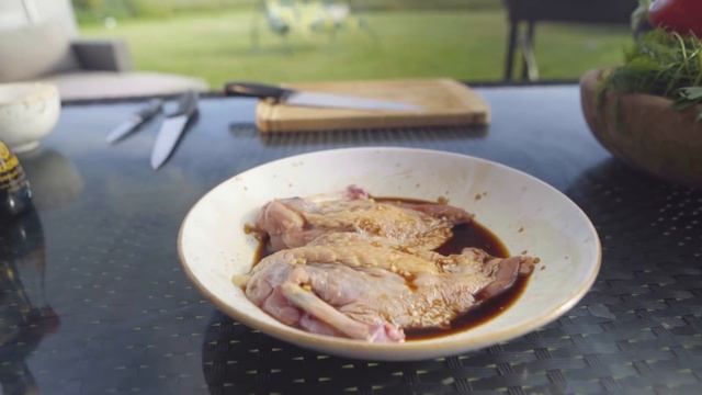 ЦЕСАРКА с яблоками Как приготовить ШАШЛЫК из курицы в соевом соусе | Рецепт от шеф-повара смотреть онлайн