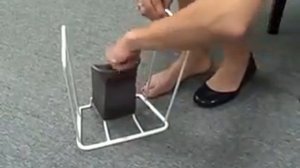 Устройство для облегчения надевания компрессионных изделий (колготки, чулки, гольфы)