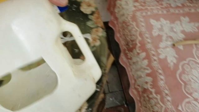 Автопоилка для Кур(Уток) Своими Руками/Дешевая Поилка (из Канистры) Объемом от 15 Литров/ SUB (0+) смотреть онлайн