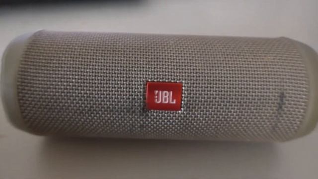 JBL FLIP 4 через год активного использования при катании на велосипеде смотреть онлайн
