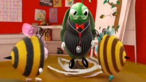 Башҡортса йәнһүрәт. Бал ҡорттар. Бас ярҙам итә. Мультфильм на башкирском. Пчелиные истории.