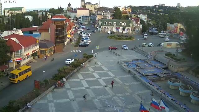 Вебкамера "Площадь Советская". Запись 08.07.2016 19:00:03 смотреть онлайн