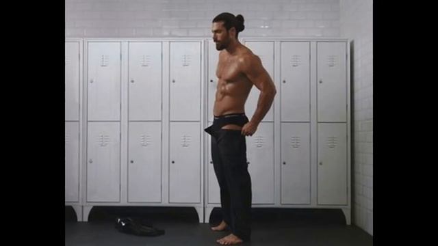 La reazione di Özge Gürel a Can Yaman смотреть онлайн
