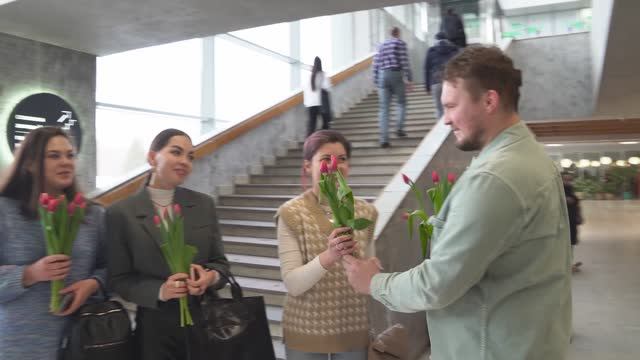 С 8 марта от сотрудников, студентов РУДН и Молодежи Москвы