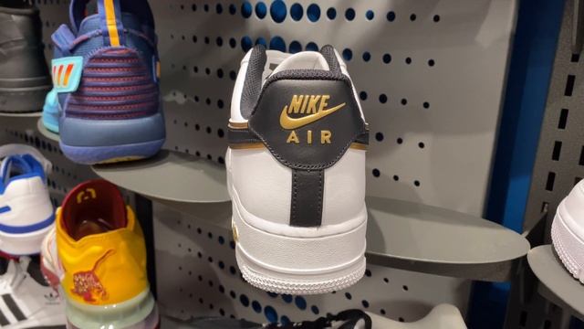 Nike Air Force 1 ‘07 LV8 “Metallic Swoosh Pack - White Metallic Gold” - Style Code: DA8481-100 смотреть онлайн