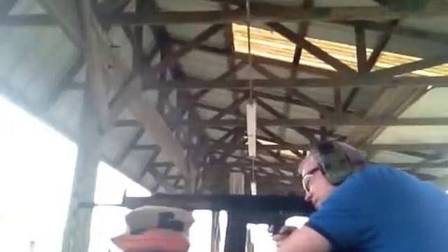 Hal shooting the PTR-91 смотреть онлайн