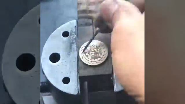 HUGLU Hunting Firearms Engraving смотреть онлайн
