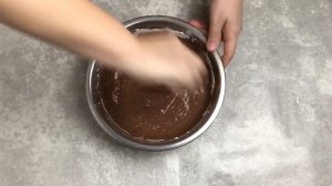 КАК ПРИГОТОВИТЬ МОКРЫЙ ШОКОЛАДНЫЙ ПИРОГ? Сладкая выпечка на молоке с какао