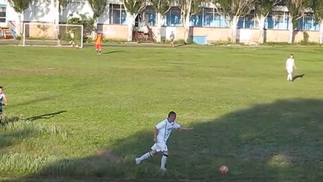 "Донбасс" - "Центромаш". Видео 004. Кубок памяти Матвейченко В.М. Город Зугрэс. смотреть онлайн