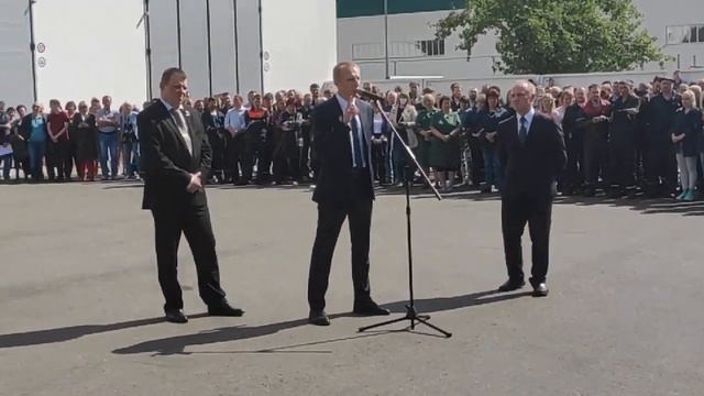 Директор МЗКТ признал перед рабочими поражение Лукашенко смотреть онлайн