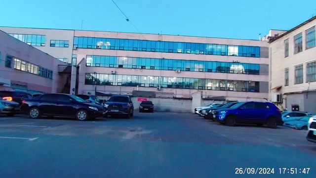 Автостоянка за Домом Быта в Йошкар-Ола сентябрь 2024 смотреть онлайн