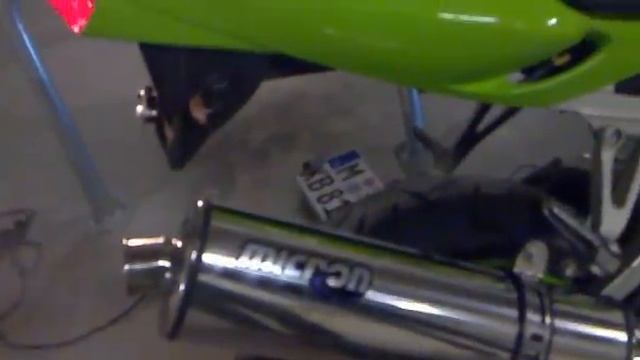 Kawasaki zx9r mit Micron Delta auspuff смотреть онлайн