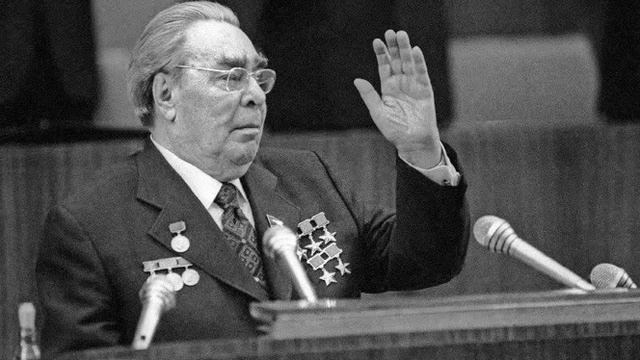 Л И Брежнев Доклад о литературе смотреть онлайн