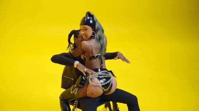 Offset ft Cardi B - Clout (VocalTeknix Remix) смотреть онлайн