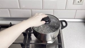 КАК ПРИГОТОВИТЬ БУЛЬОН ИЗ КУРИНЫХ ГРУДОК? Прозрачный, вкусный, на обед или ужин!