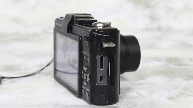 Reasons To Buy The Panasonic Lumix LX5 Compact Digital Camera